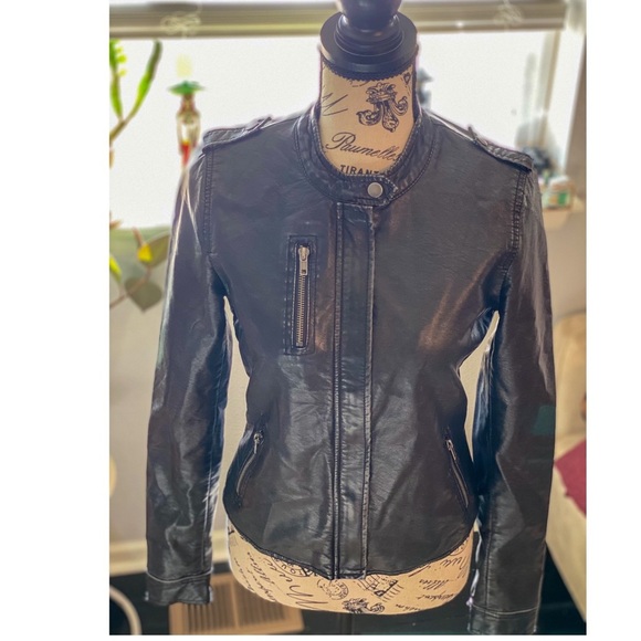 Vintage Vegan Faux Leather Jacket - Picture 7 of 15